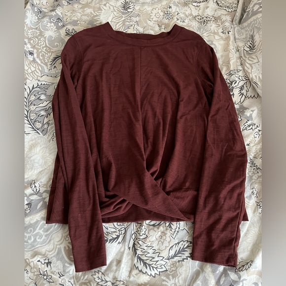 Active Long Sleeve Twist Front - Picture 3 of 8